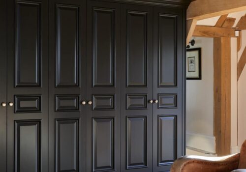 bespoke-wardrobes-tudor-001 four door Tudor fitted wardrobe in dark blue