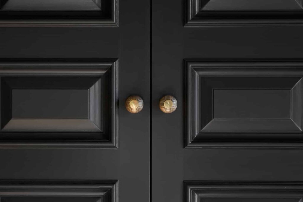 bespoke-wardrobes-tudor-008 Tudorfitted wardrobe doors in dark blue