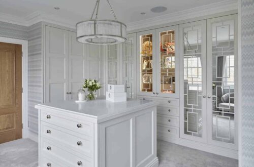 Heritage Simcox Empire_2259 Imperial dressing room with Island and mirrored door
