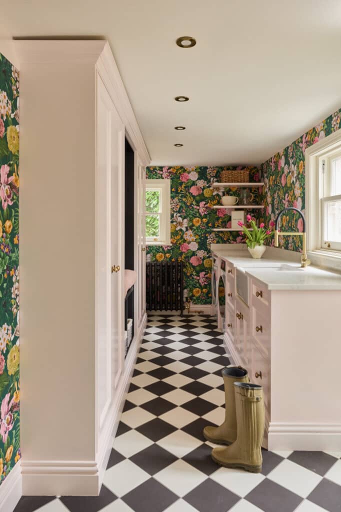 Heritage Wardrobe - Kings Rd 30
