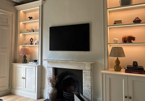 cs-islington-3 Built-in bookcases in alcove.